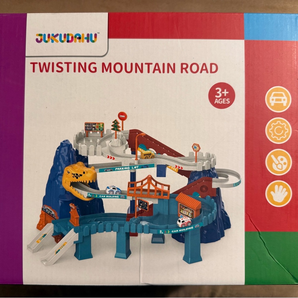 Twisting Mountain Road Playset - Multicolor